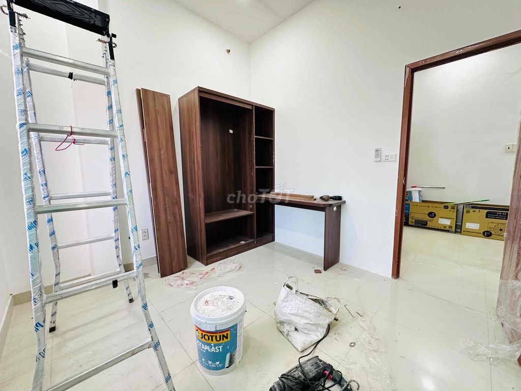 We'll get you two bedrooms, 1 kitchen room, full of motors.