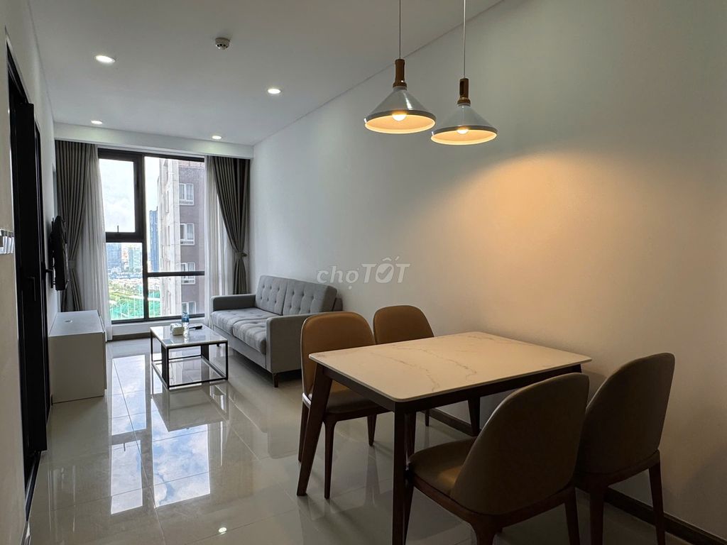 Master himself rented an Opal Tower bedroom, upper floor, beautiful View.