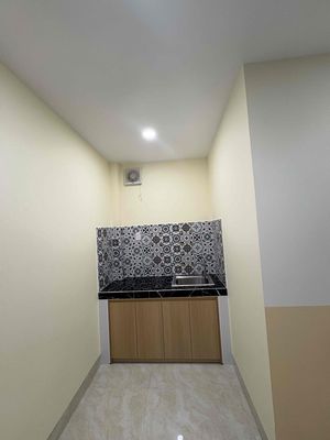 Room 28 meters with guards, bathroom + private kitchen, free time, noon