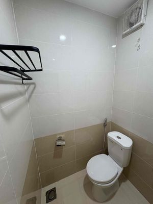 Room 28 meters with guards, bathroom + private kitchen, free time, noon