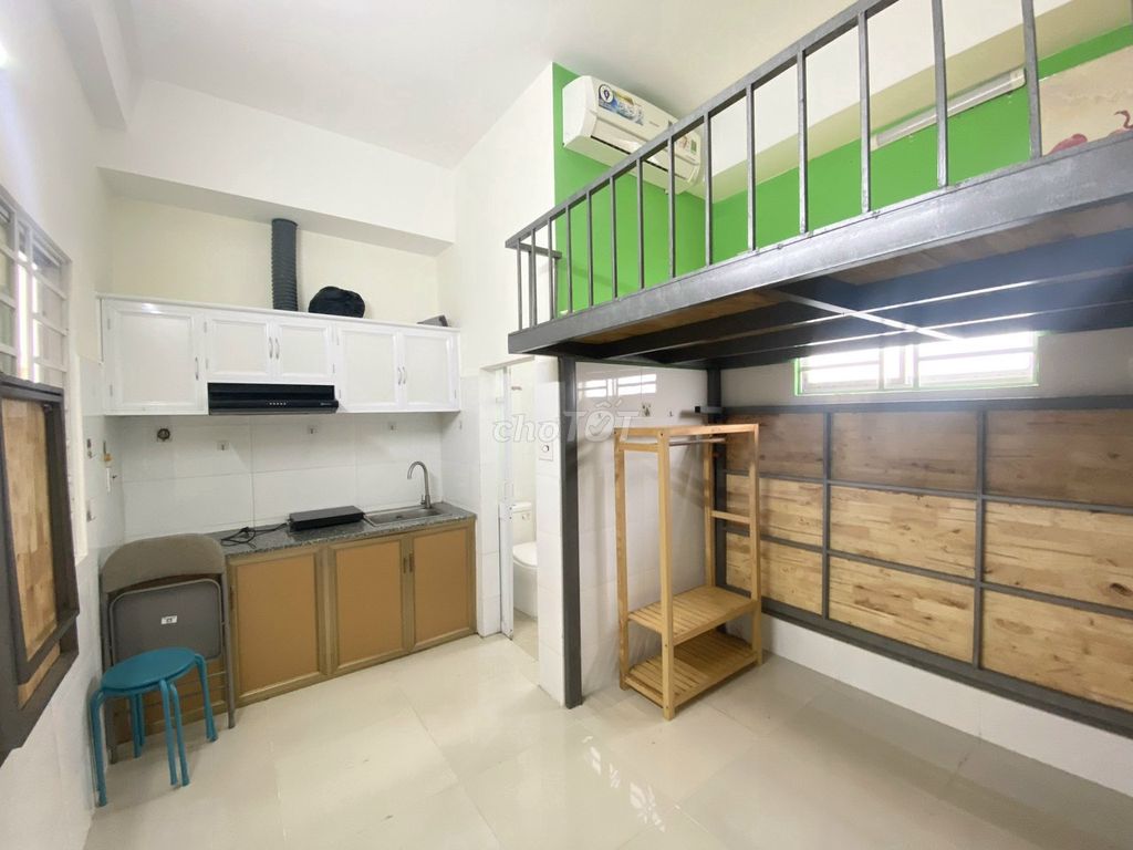 The Thủ Đức hotel is cheap near Thủ Đức near Metro.