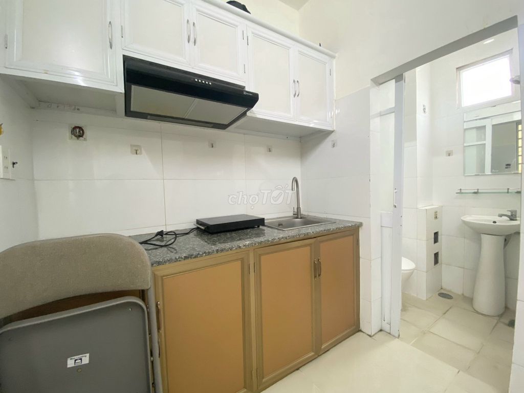 The Thủ Đức hotel is cheap near Thủ Đức near Metro.
