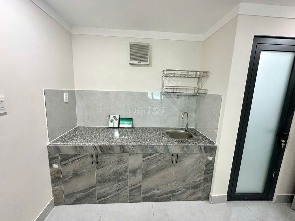 Main Trần Hữu Trang Full Window Studio for Rent
