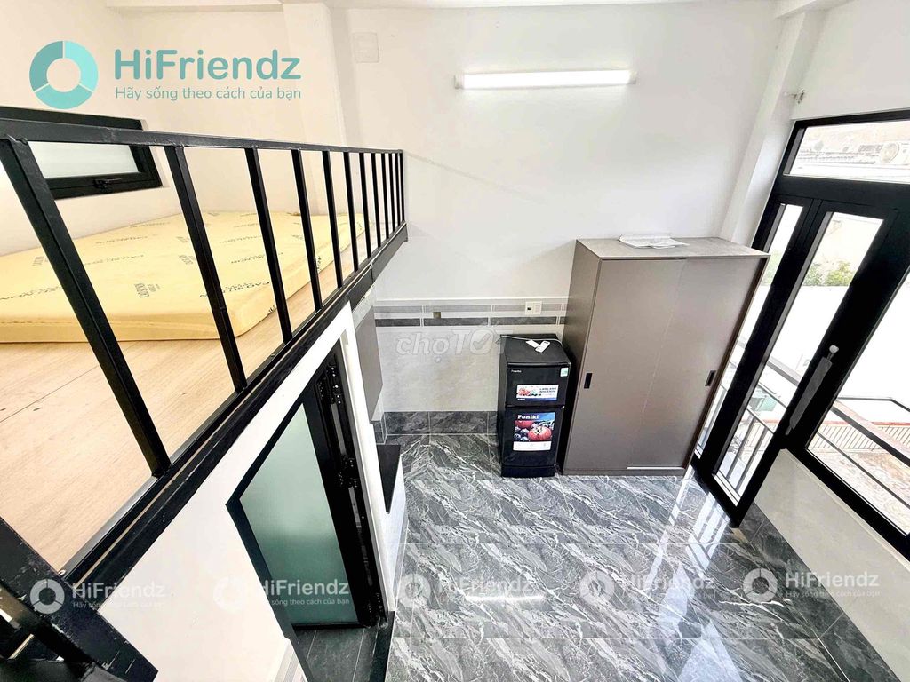 Rent a hotel with a balcony full of new Phú Nhuận beautiful furniture.
