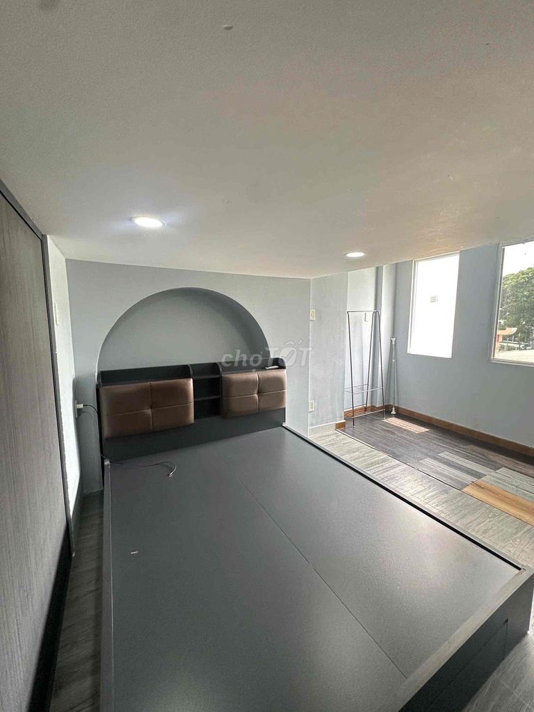 Hot apartment near the airport, move in now!