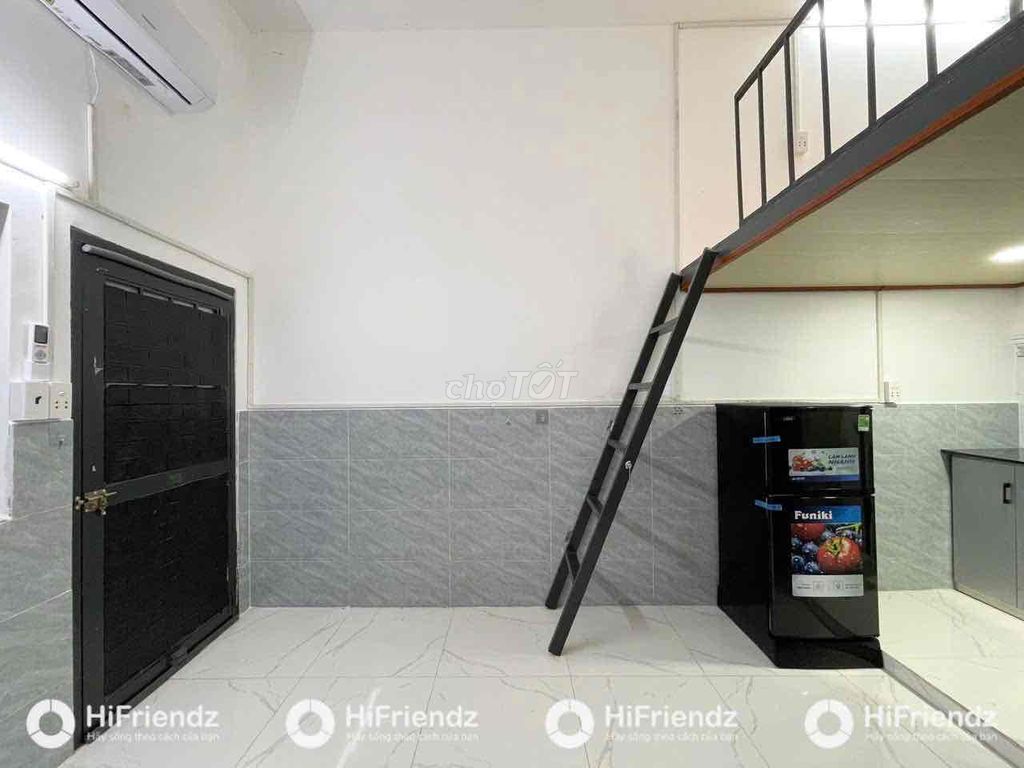 Rent the ground guard room full comfort near the district 11 library university.