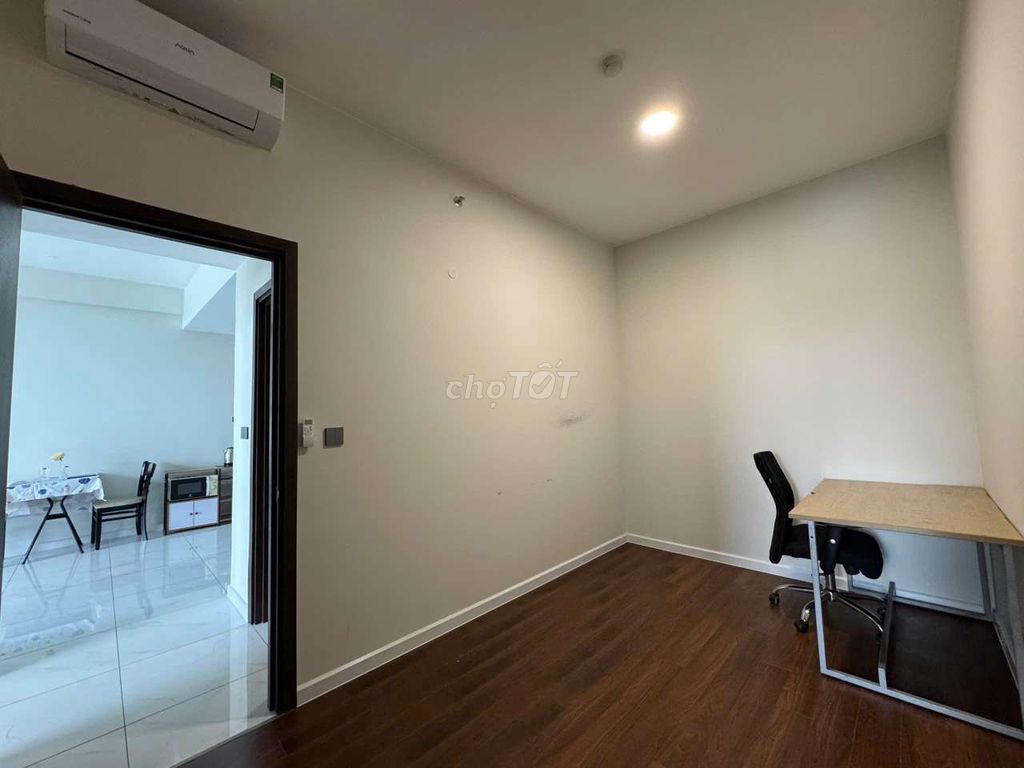 Rent two picity bedrooms-- comfortable enough, home only 8.5 million.