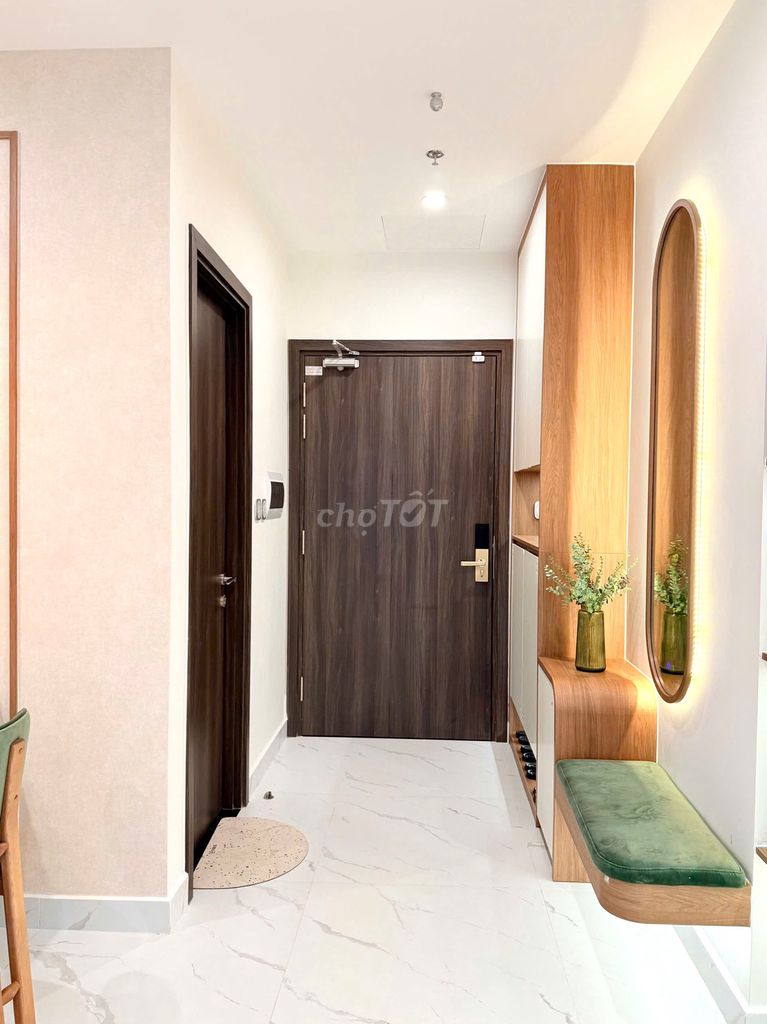 Rent a opus one two bedroom corner pool & 36 ha park