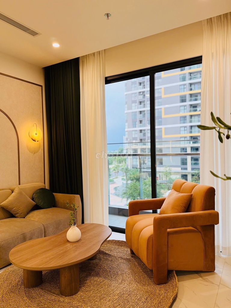 Rent a opus one or two bedrooms. The corner of the pool. 36 ha full interior.