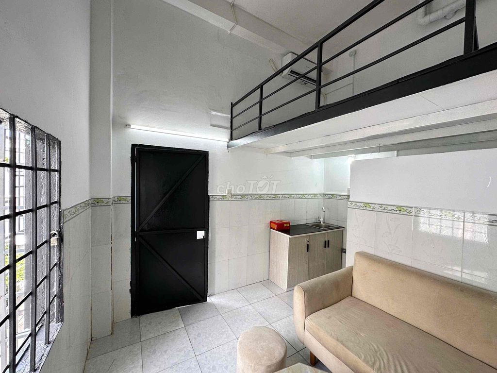 The inside room is clear. Trần Bá Giao, Gò Vấp - with air conditioning only 3 million5