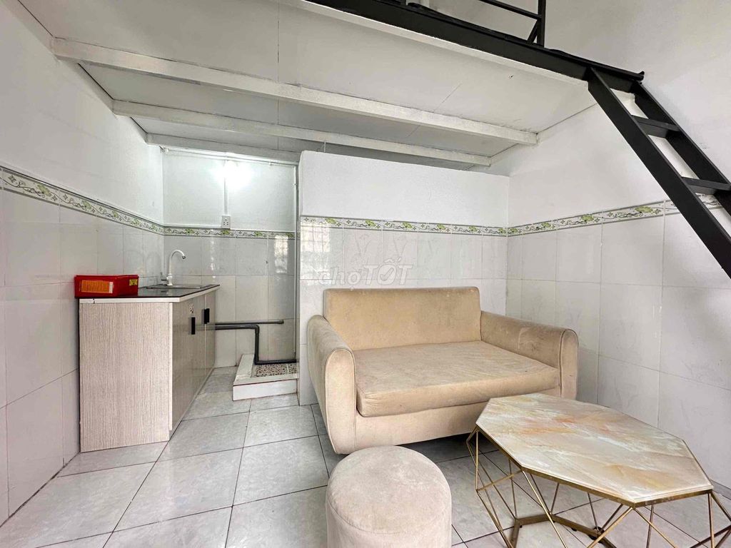 The inside room is clear. Trần Bá Giao, Gò Vấp - with air conditioning only 3 million5