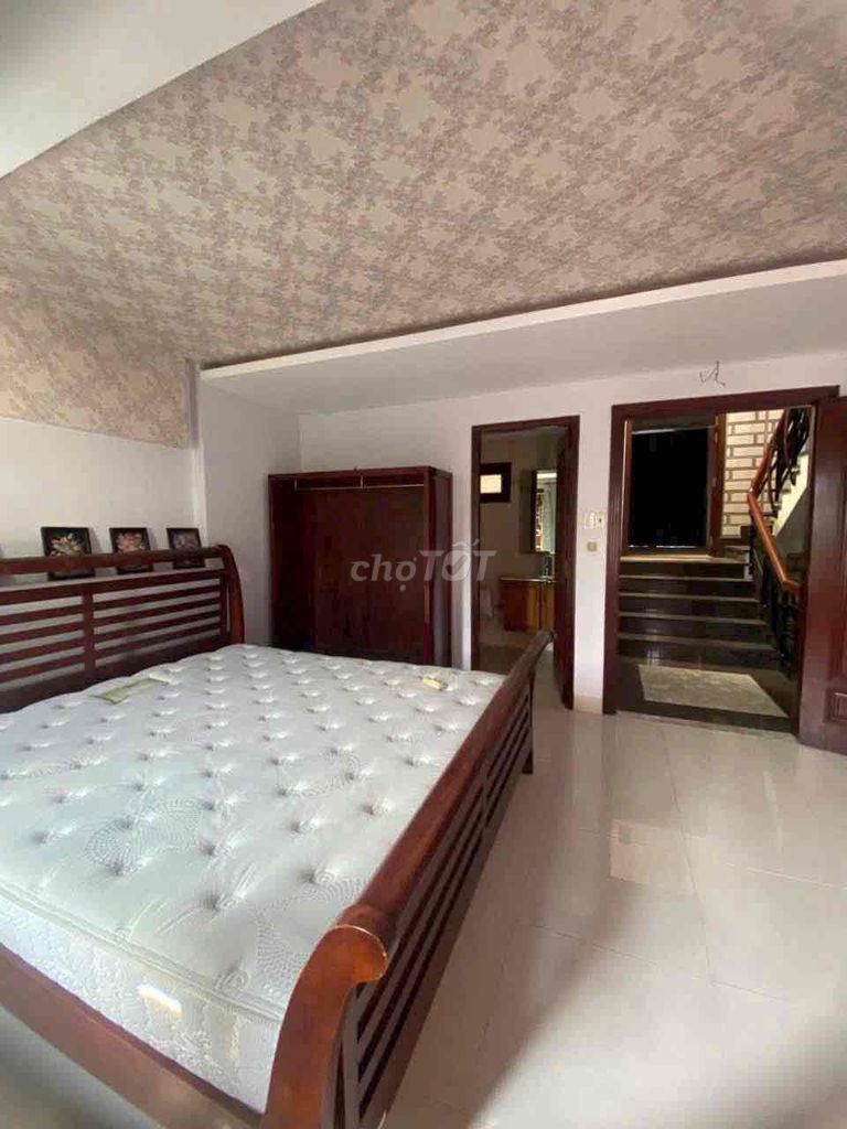 The mtkd-full interior cost 40 million vaults on the sixth floor.