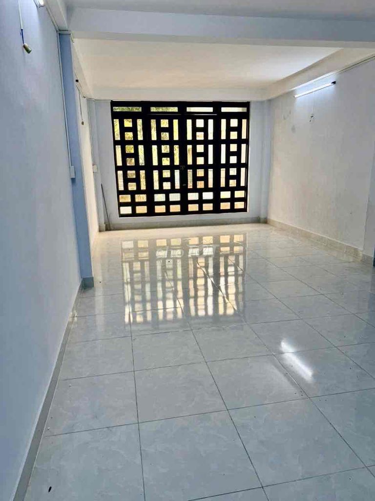 4 x 15 meters 2 floors (6 bedroom 2 toilets) 10 meters down. The New Republic. Bình Tân
