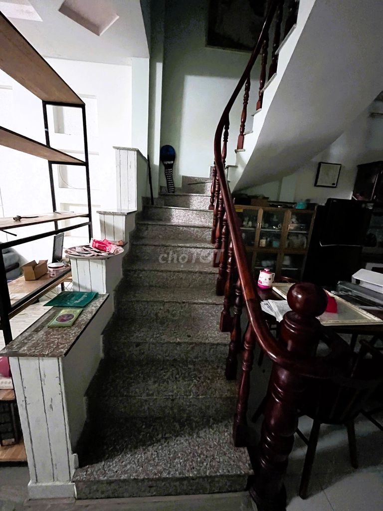 Hiệp Bình Phước root of 150 meters, carway, interior.