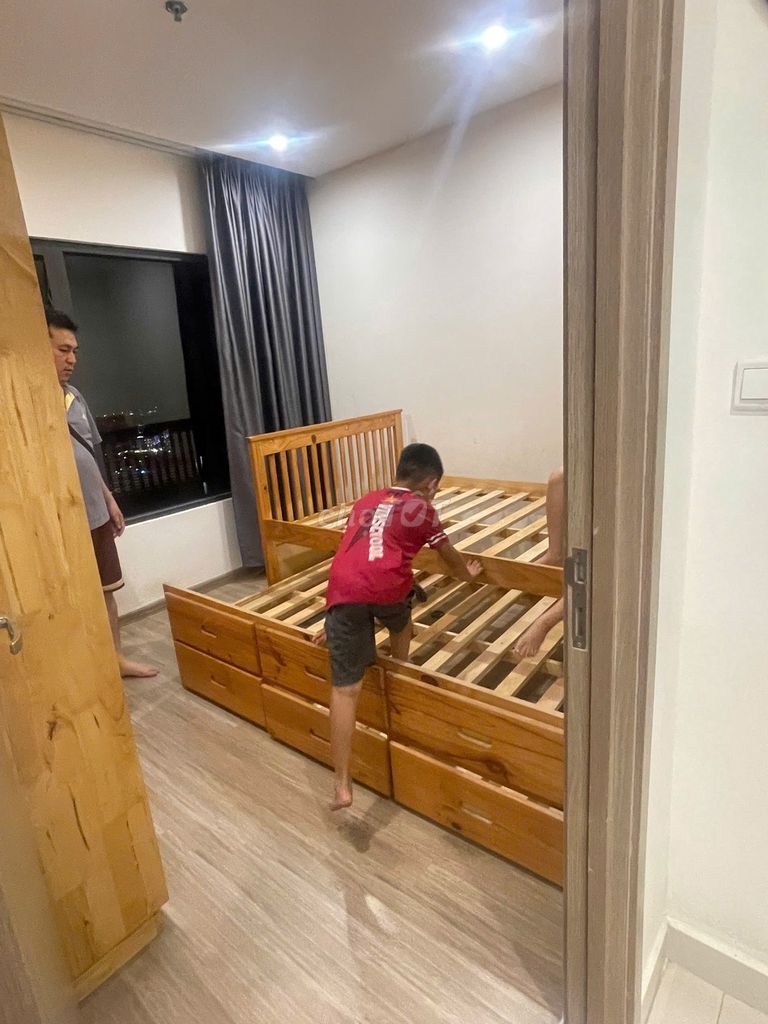 Rent the two bedrooms plus S202 - full wooden furniture