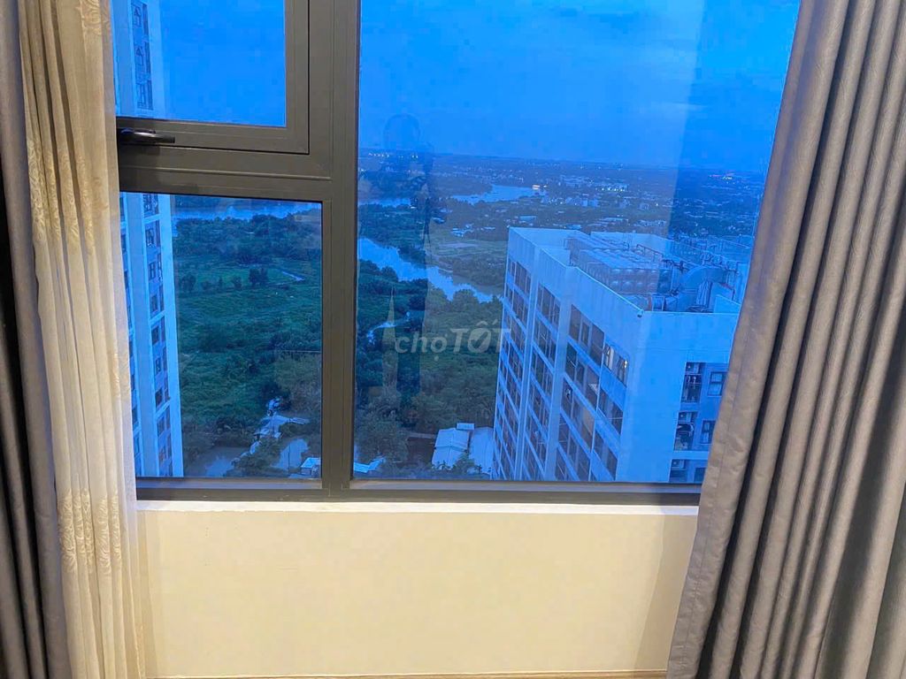 Rent the two bedrooms plus S202 - full wooden furniture