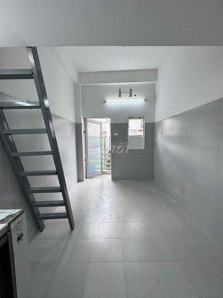 - The new house's cheap. - Phan Anh - Shower.