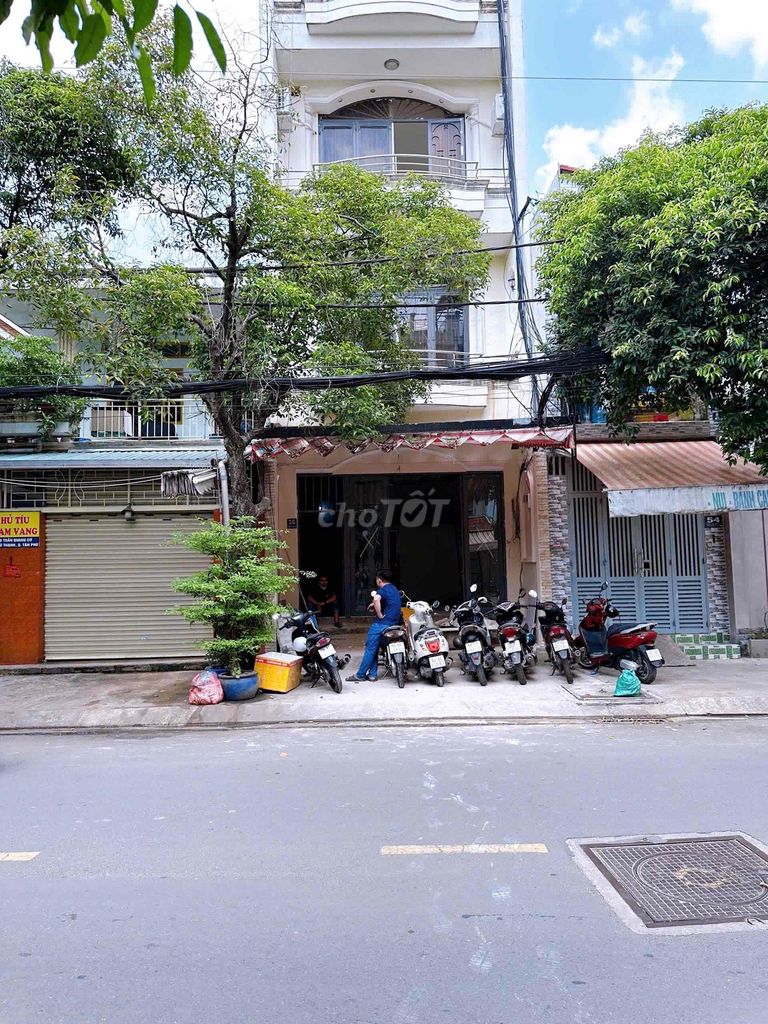 Cheap value of Thoại Ngọc Hầu - Charitable University