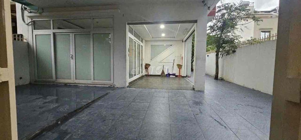 Send Sadeco Phước Kiểng A Special Rent near District 7 for a service apartment.