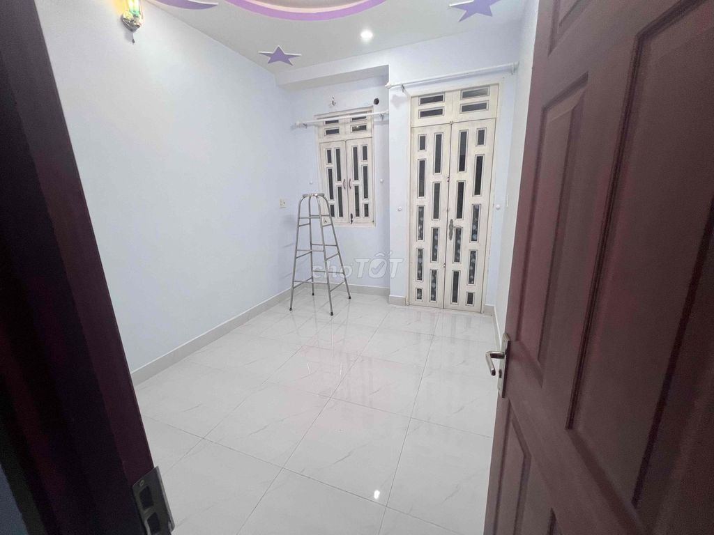 Rent an alley 1041 Chan Chun