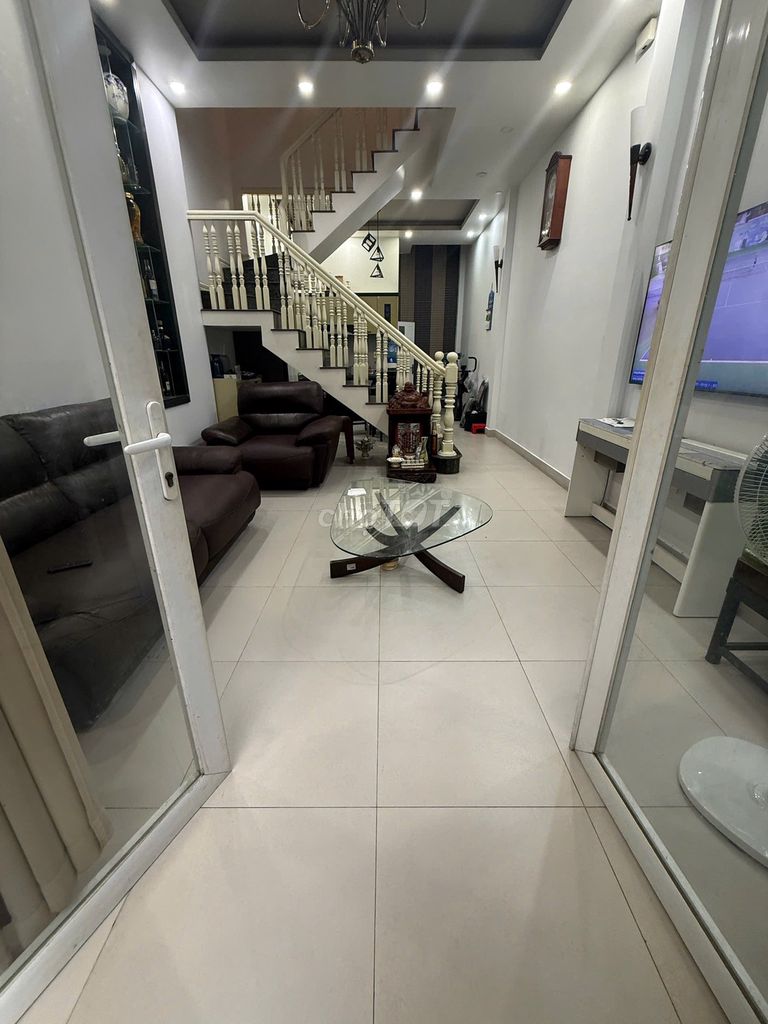 Full Seven! 5 meters Lê Trọng Tấn, 4 x 11 meters, 3 floors, 4 rooms, 3 toilets