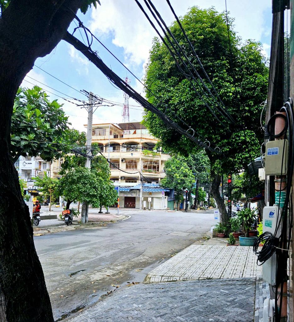 Please rent a room in the heart of the district of 6-Sea Yang Wang 1 million8