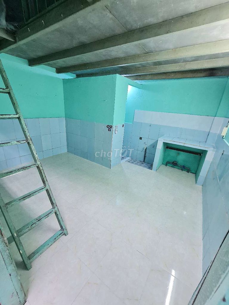 Rent a quiet motel at Trường Thọ.