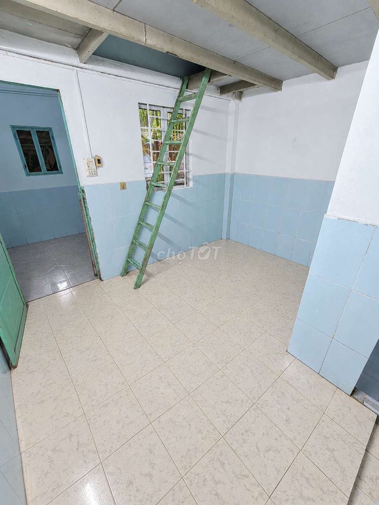 Rent a quiet motel at Trường Thọ.