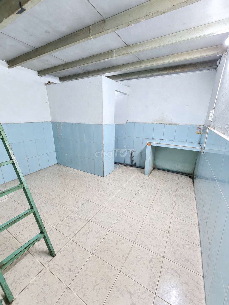 Rent a quiet motel at Trường Thọ.