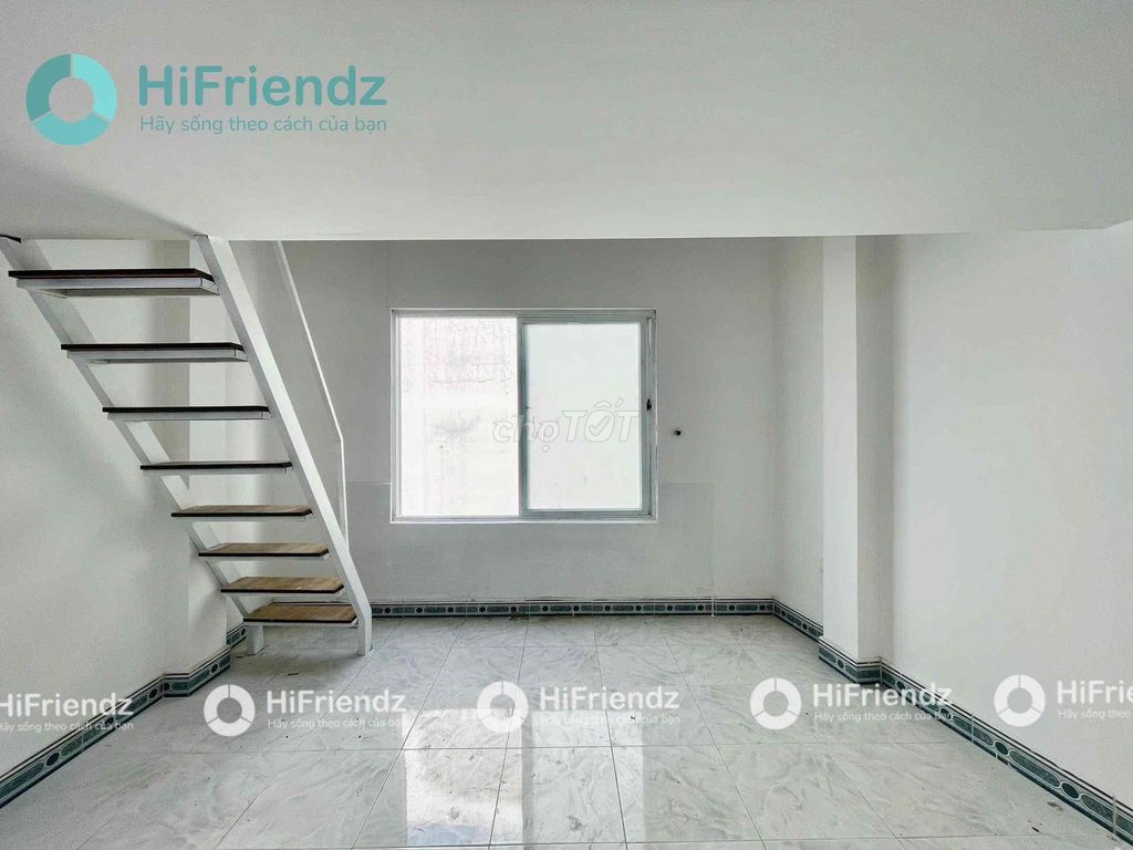 sky windows' apartment - wide text - wide