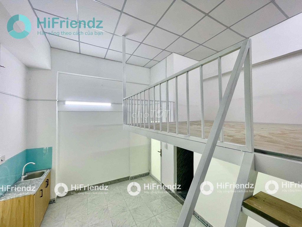 sky windows' apartment - wide text - wide