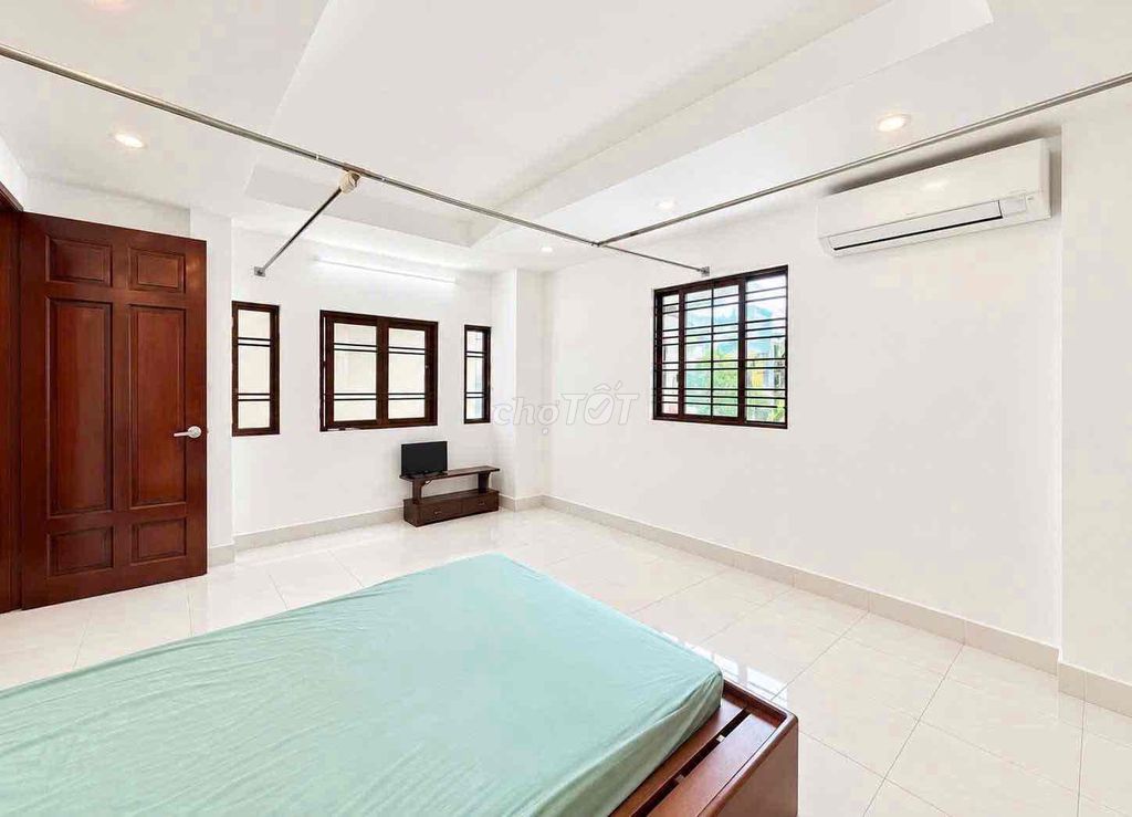 The open sky window studio is Tây Thạnh - aeon Tân Phú