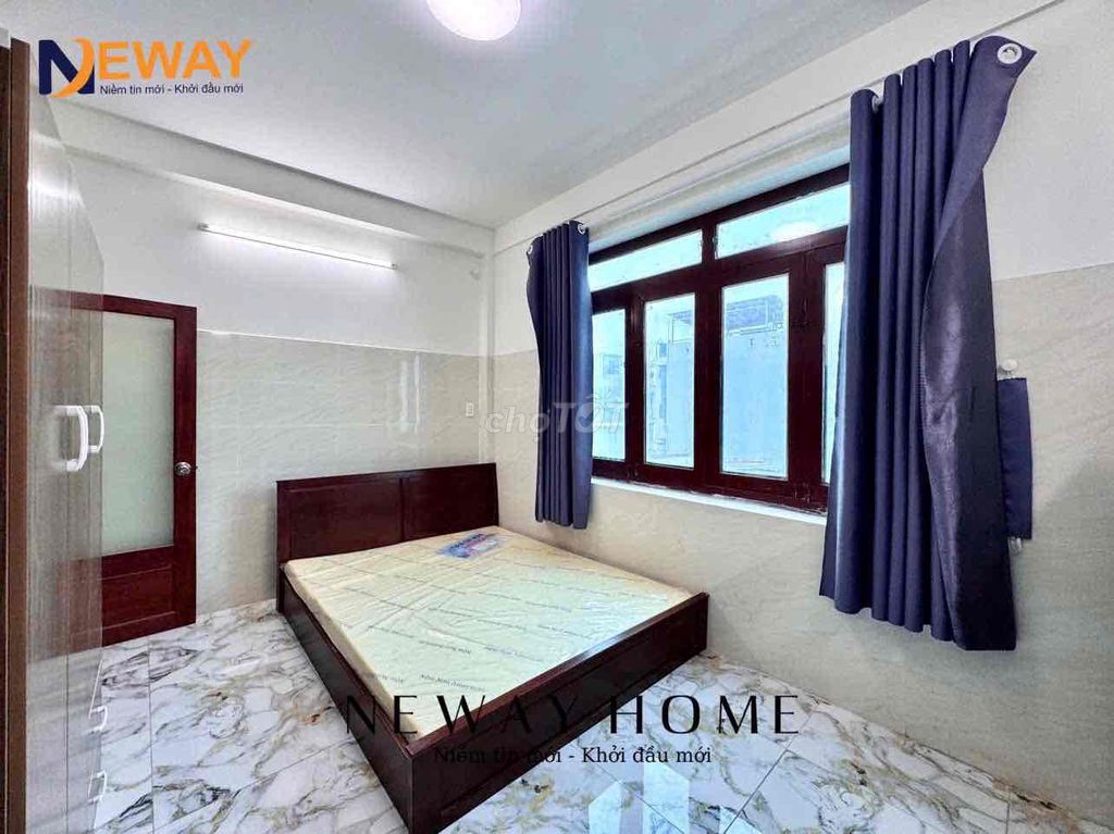 studio full sky window interior - free car - near the most painted airport