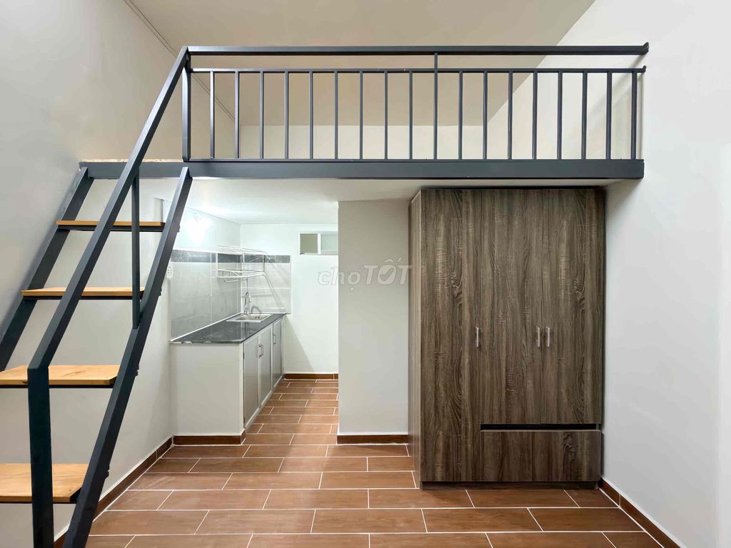 New building room - full interior - three million miles away, vlu, 5 p car ride