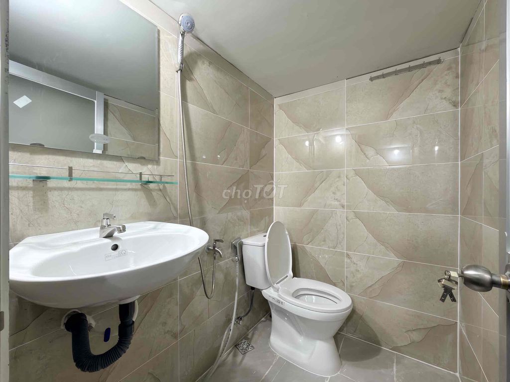 New building room - full interior - three million miles away, vlu, 5 p car ride