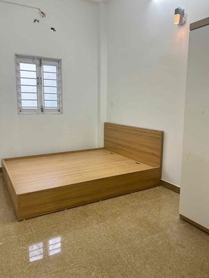 Rent two bedrooms. A full-house bathroom on the floor.
