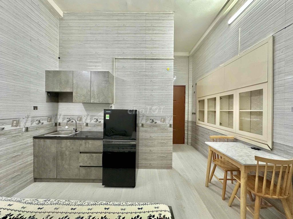 The Trần Hưng Đạo front studio next to the bvchch, sgu, khsp, ktn,...