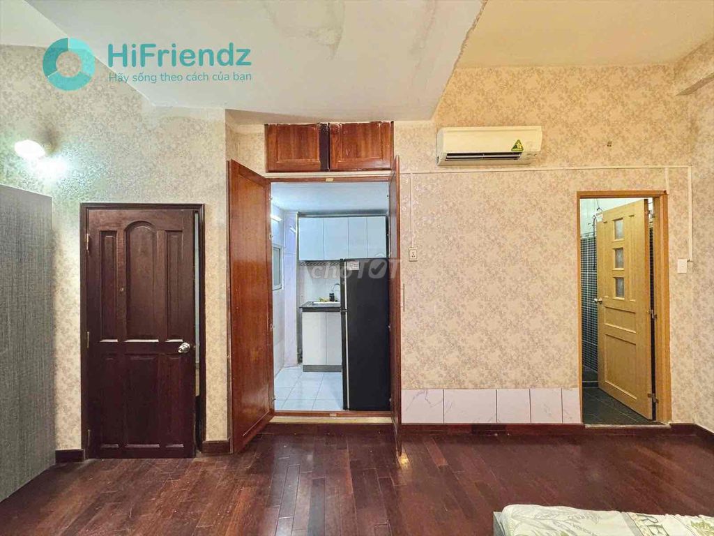 A kitchen bedroom with a private washing machine right on the LMZ-Lê Đại Hành axis.