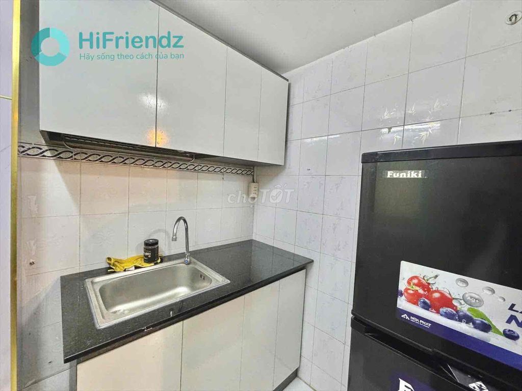 A kitchen bedroom with a private washing machine right on the LMZ-Lê Đại Hành axis.