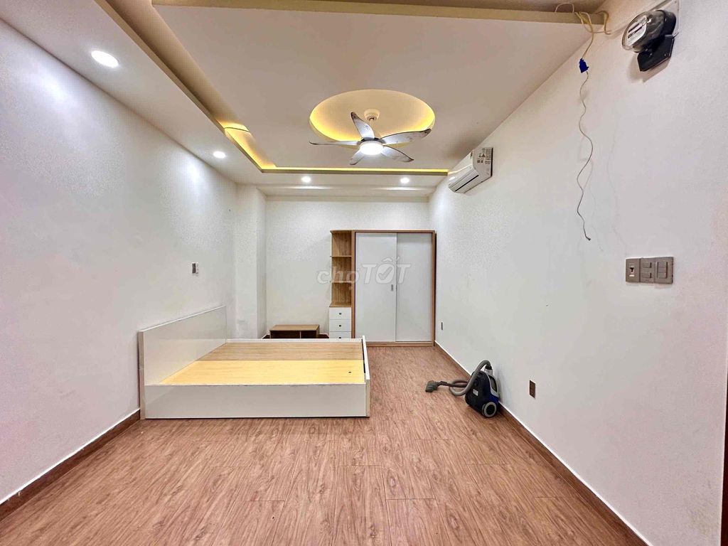 apartment 1 .1 meters .2 bancol growing fish