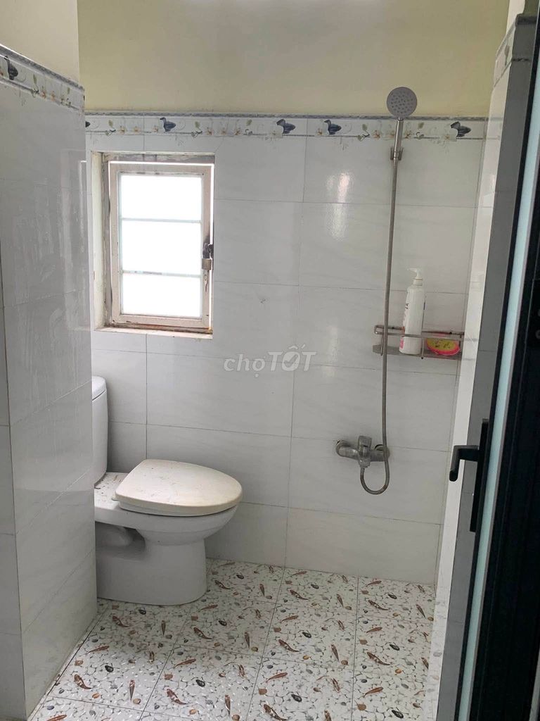 Hire Yersin-Khiang Alley