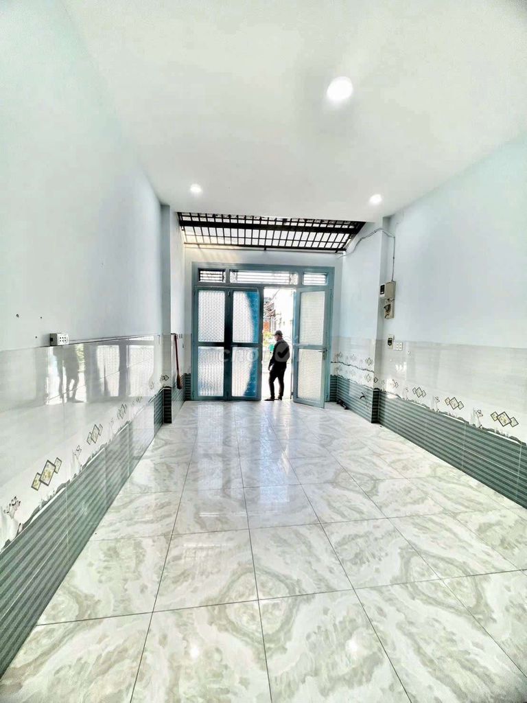 Rent Chiến Lược, Bình Tân, 3 bedrooms, interiors.