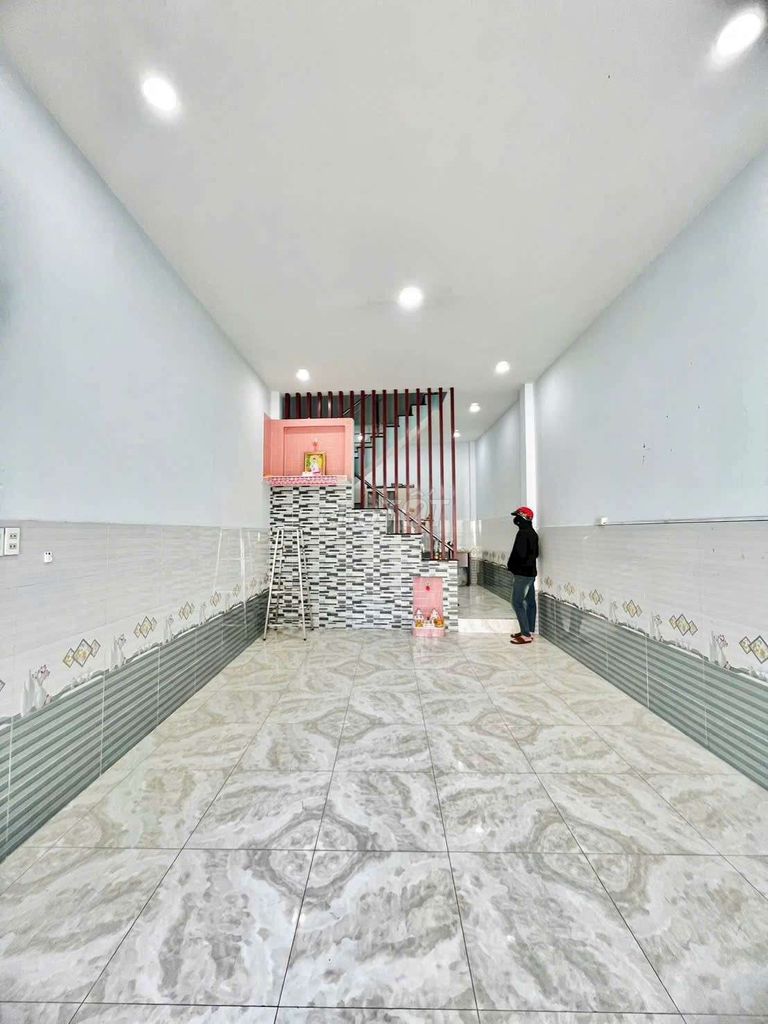 Rent Chiến Lược, Bình Tân, 3 bedrooms, interiors.