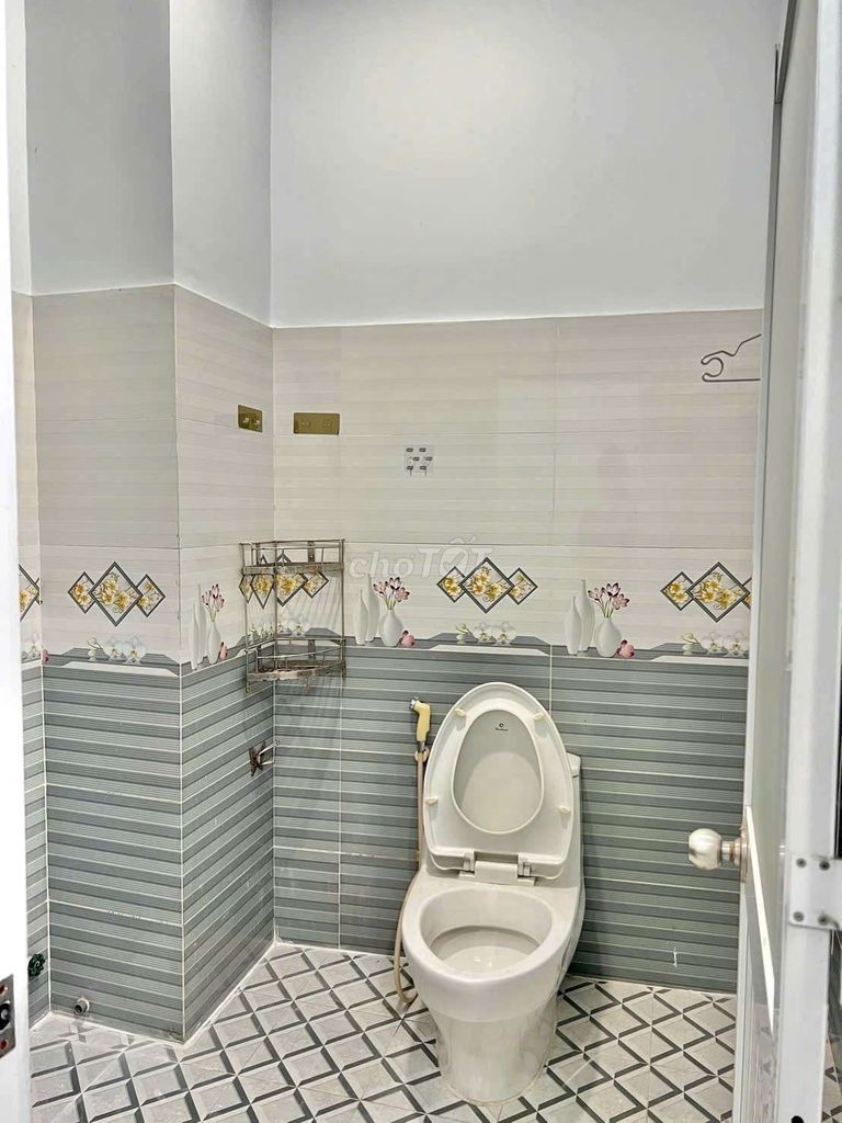 Rent Chiến Lược, Bình Tân, 3 bedrooms, interiors.