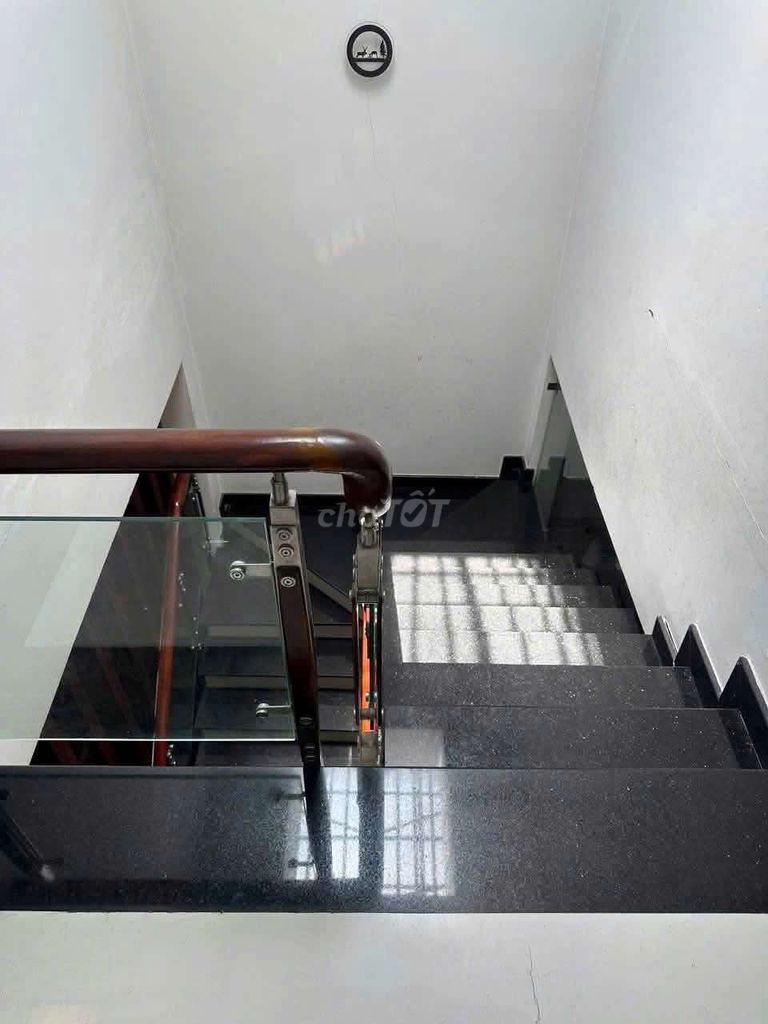 To rent Bình Thành, Bình Tân, 12 million, 2 bedrooms, full interior, 7 M