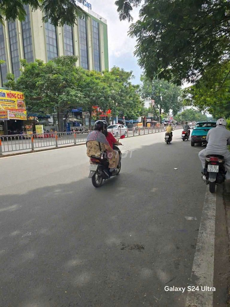 Rent cash across from aeon Tân Phú 5-020 meters 1 .2 floors
