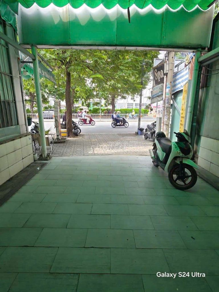 Rent cash across from aeon Tân Phú 5-020 meters 1 .2 floors