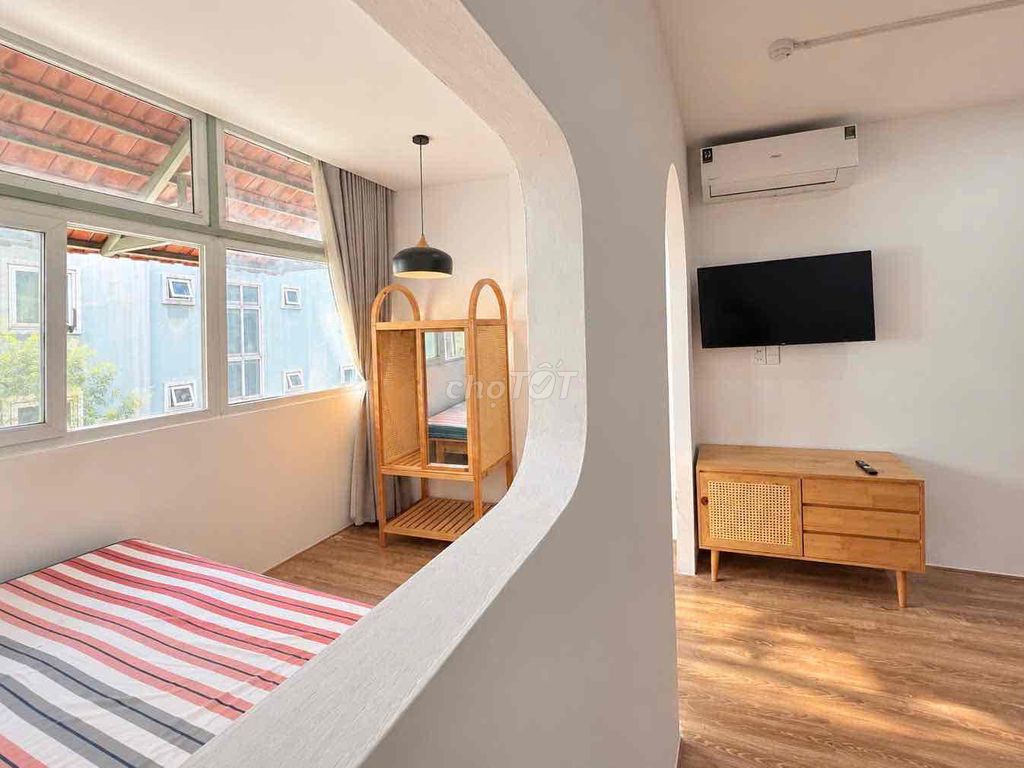 apartment 1 .35 m .2 on the streets of Bùi Viện, City market, cv 23/09