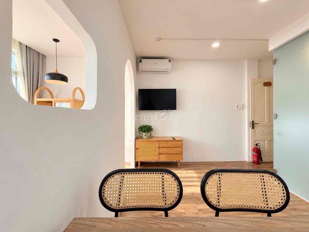 apartment 1 .35 m .2 on the streets of Bùi Viện, City market, cv 23/09
