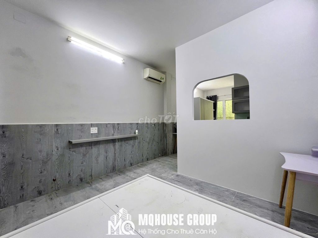 A mini apartment. A good garden bedroom. A broad kitchen near the house-at-the-air.
